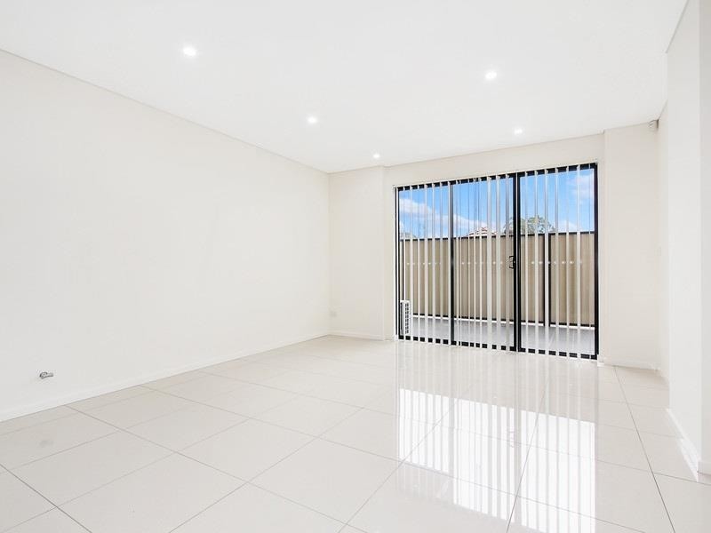 8-12 Linden Street, Toongabbie NSW 2146